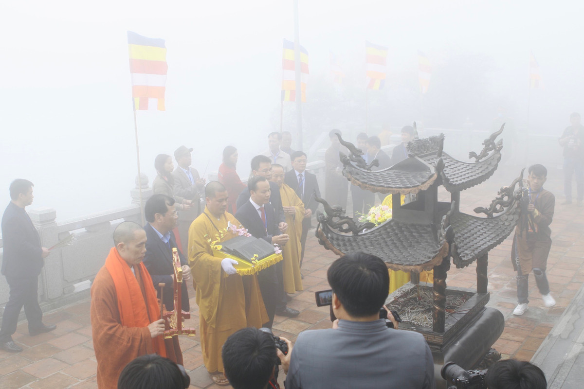 Điểm nhấn của sự kiện là lễ rước bộ Mộc bản "Cư trần lạc đạo phú" từ chùa Vĩnh Nghiêm lên chùa Thượng, Tây Yên Tử dài 70km, gồm 108 xe ôtô được trang trí theo nghi thức Phật giáo. Lễ rước này đã được Tổ chức Kỷ lục Việt Nam công nhận là Lễ rước theo nghi thức Phật giáo lớn nhất Việt Nam.