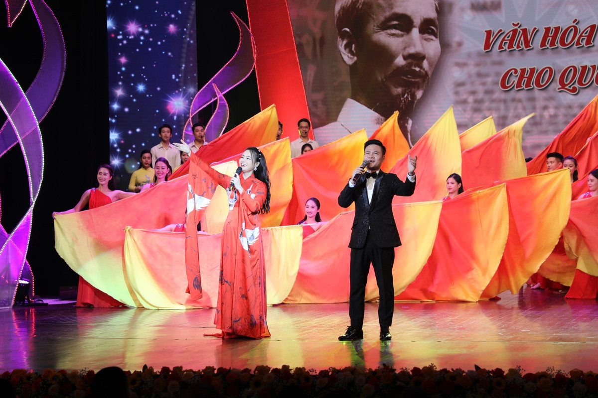 Thủ tướng Phạm Minh Chính: Chúng ta có quyền tự hào về phát triển văn hóa dân tộc - Hình 7 Thu tuong Pham Minh Chinh: Chung ta co quyen tu hao ve phat trien van hoa dan toc-Hinh-7