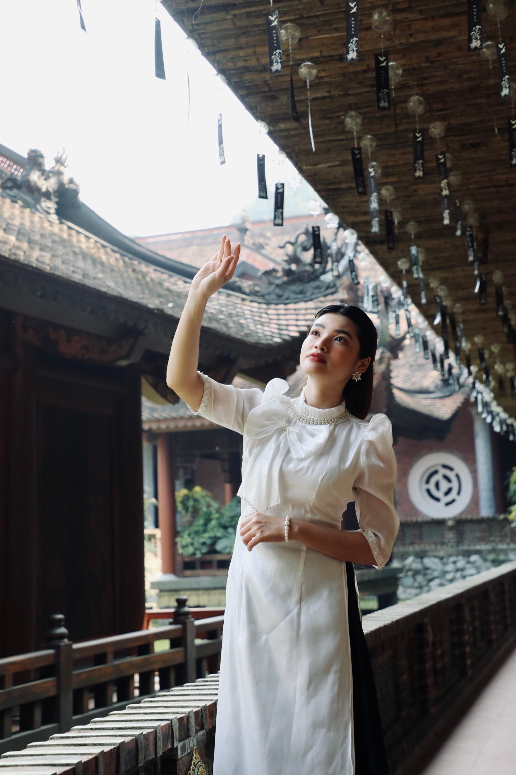 Bạn Diễm Nhi (ở Nha Trang) cho biết: "Mình thấy chùa Địa Tạng Phi Lai ở trên mạng xã hội rất đẹp nên mình đã rủ bạn bè cùng nhau tổ chức chuyến du xuân ngoài Bắc. Chúng mình bay từ Nha Trang ra Hà Nội và điểm đến đầu tiên là chùa Địa Tạng Phi Lai, sau đó sẽ tới một số nơi ở Tây Bắc nữa".