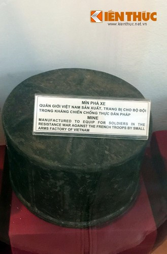 Mìn phá xe do quân giới Việt Nam sản xuất, trang bị cho bộ đội trong kháng chiến chống thực dân Pháp.