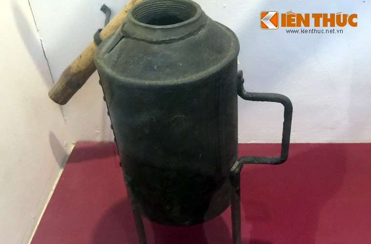 Mìn lõm do quân giới Việt Nam sản xuất năm 1949.