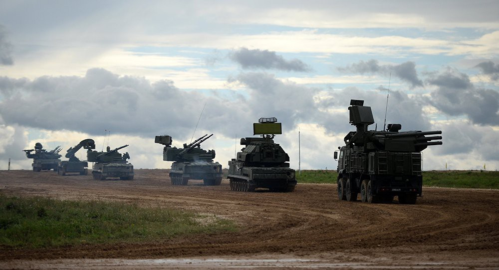 Các vật thể bay Tor-M2U thường đánh chặn bao gồm máy bay chiến đấu, trực thăng, máy bay không người lái, tên lửa và bom dẫn đường.