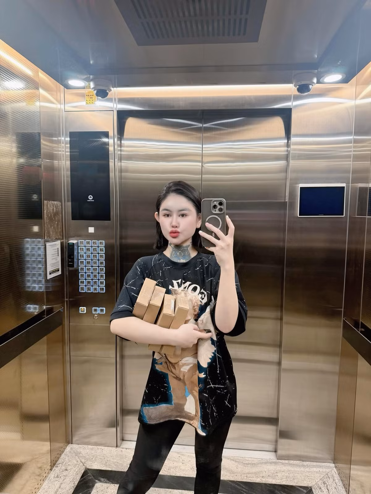 Hiện tượng mạng âm thầm nỗ lực, trau dồi bản thân, luyện tập thể dục thể thao. (Ảnh: FBNV)