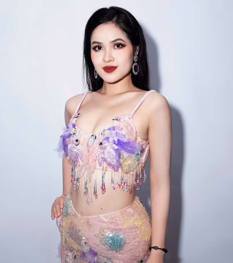 Ngọc Lan sở hữu nhan sắc xinh đẹp, ngoại hình đầy đặn thu hút.