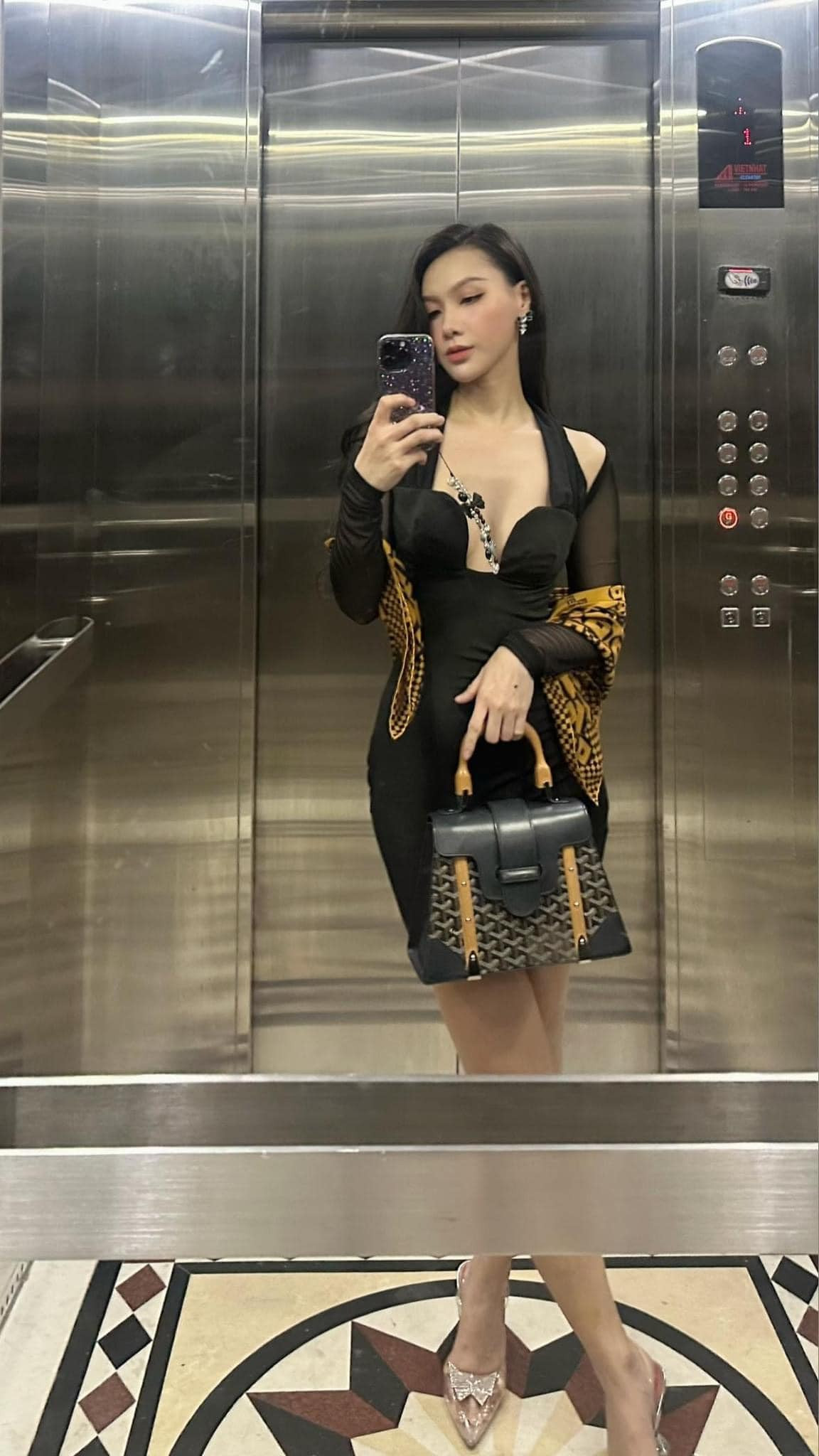 Sau 10 năm cống hiến cho nhà đài, nữ biên tập viên đã chọn cho mình một hướng đi riêng, vừa phát triển khả năng bản thân vừa có thể tận hưởng cuộc sống. (Ảnh: FBNV)