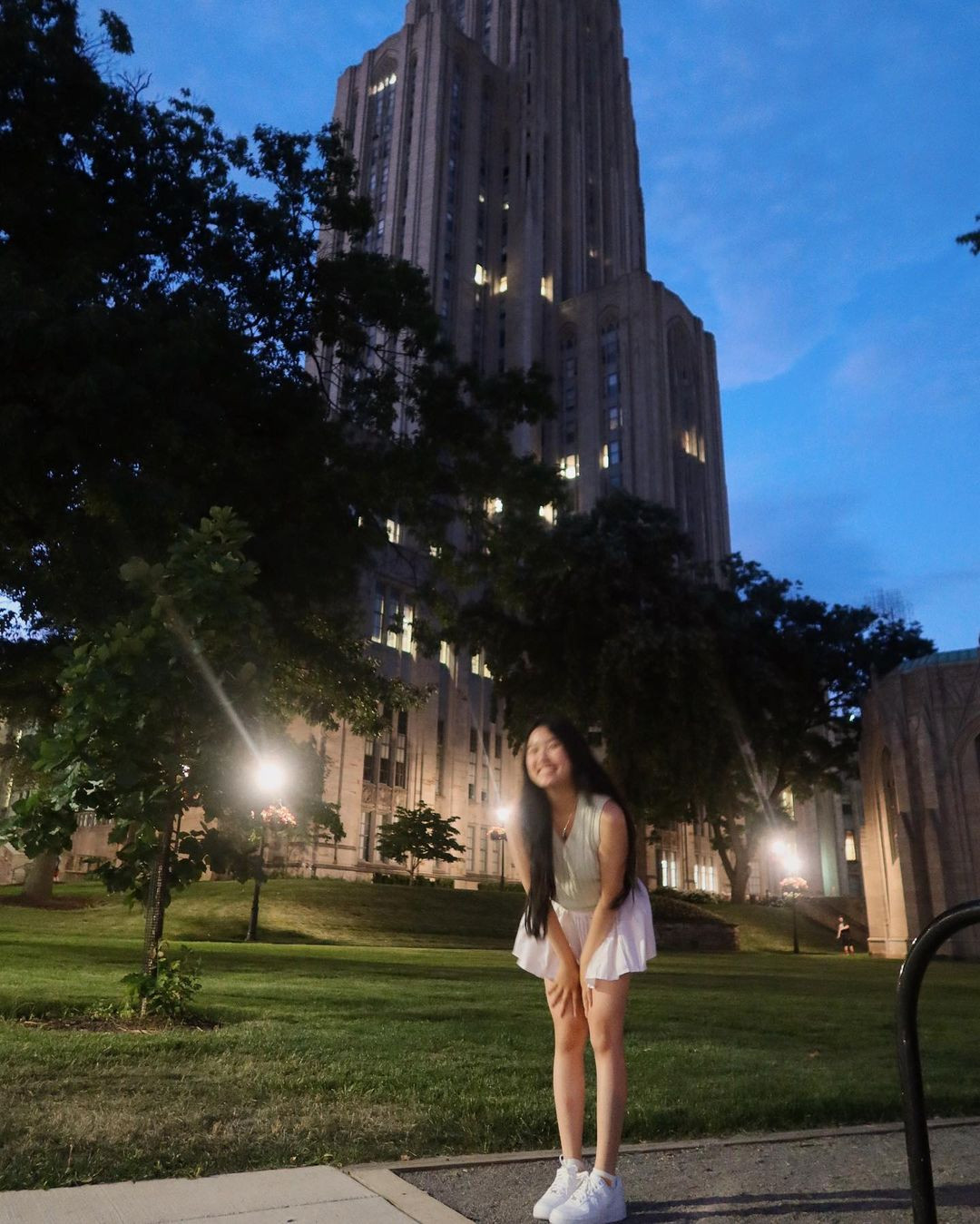 Nhiều người còn đặt nghi vấn liệu có phải những bức ảnh này do bạn trai của cô nàng chụp hay không.