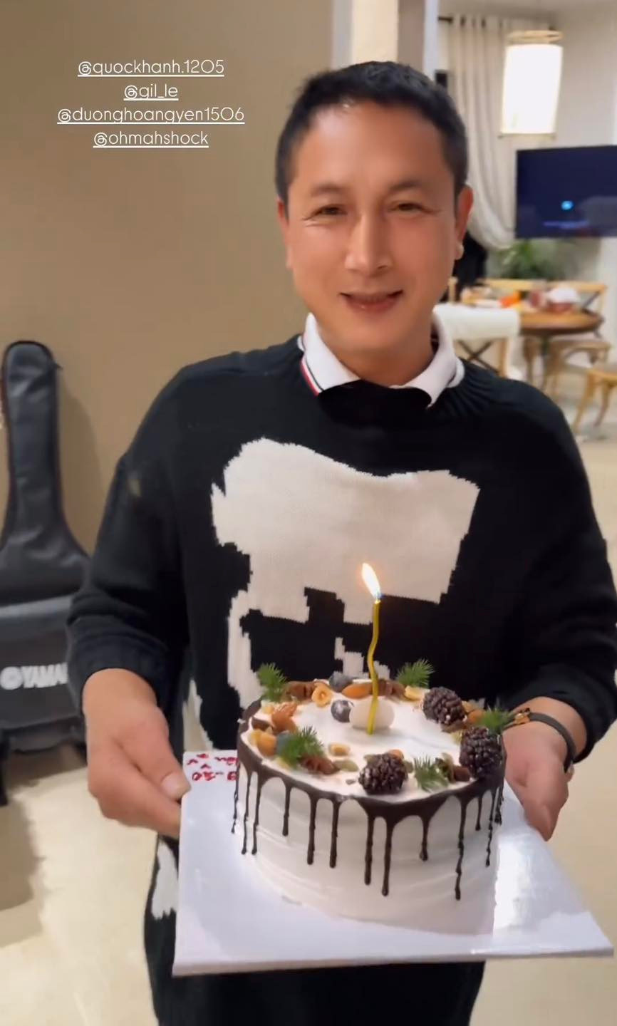 Buổi tiệc còn có sự xuất hiện của hội chị em thân thiết là Hậu Hoàng và Dương Hoàng Yến.