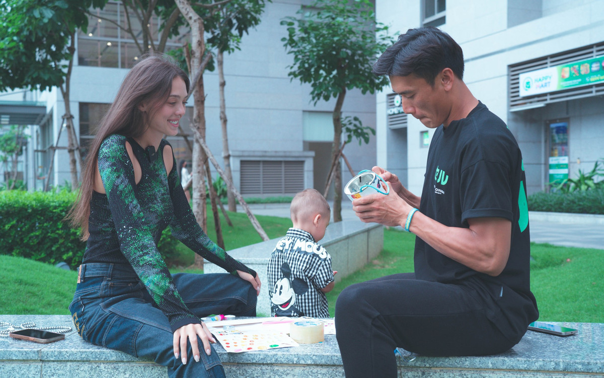 Hình ảnh tổ ấm nhỏ của Bùi Tiến Dũng khiến người xem tan chảy vì quá đáng yêu.