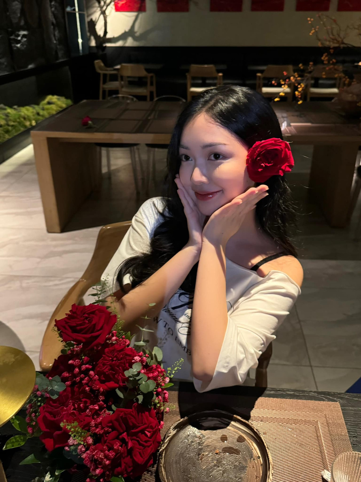 Mai Hà Trang khoe vẻ ngoài "mẹ 1 con" cực xinh đẹp, so với hồi chưa có em bé không có quá nhiều thay đổi, thậm chí có phần sắc sảo, mặn mà hơn.