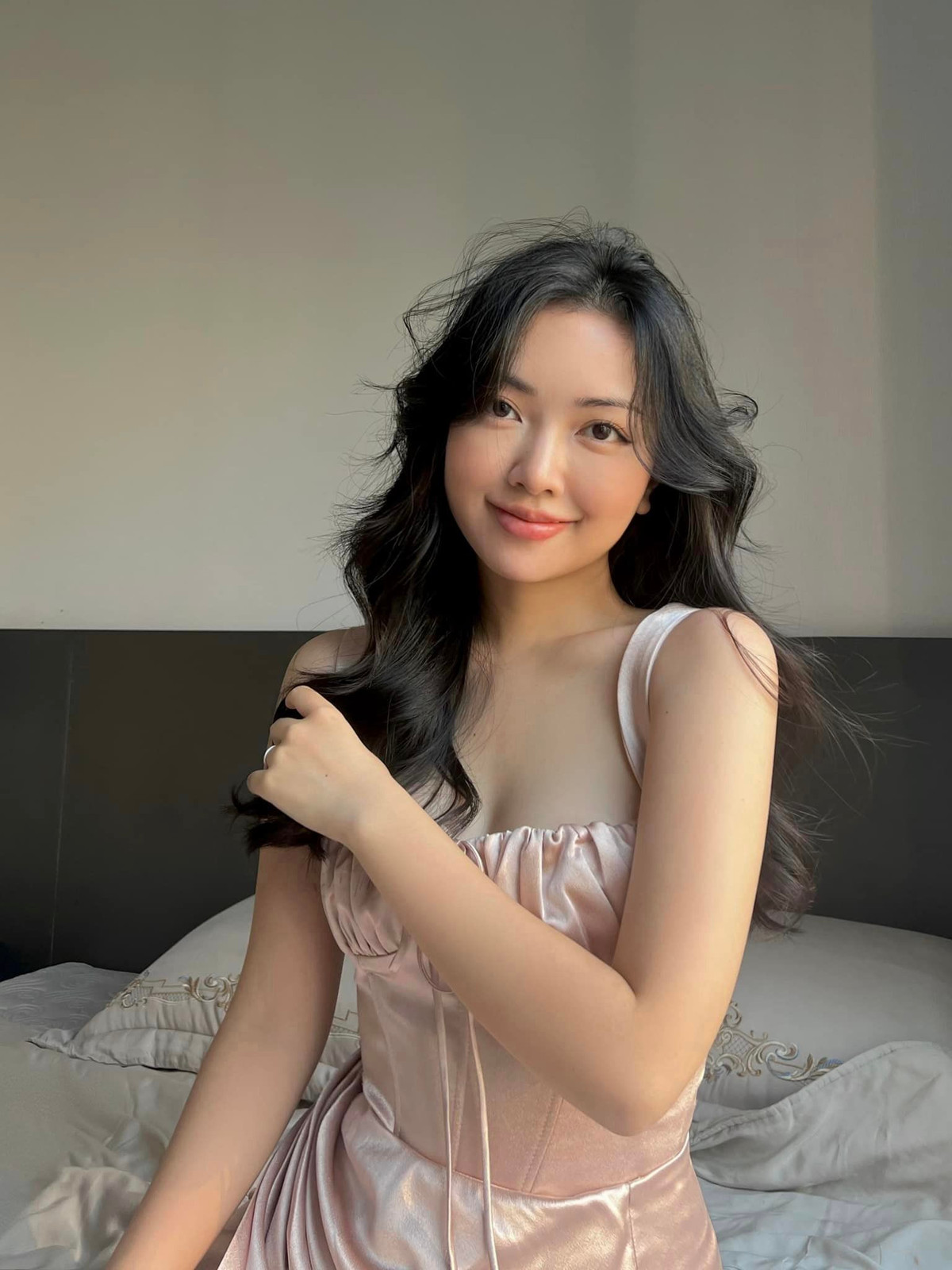 Mai Hà Trang sở hữu nhan sắc nhẹ nhàng, ngọt ngào kiểu nàng thơ. (Ảnh: FBNV)