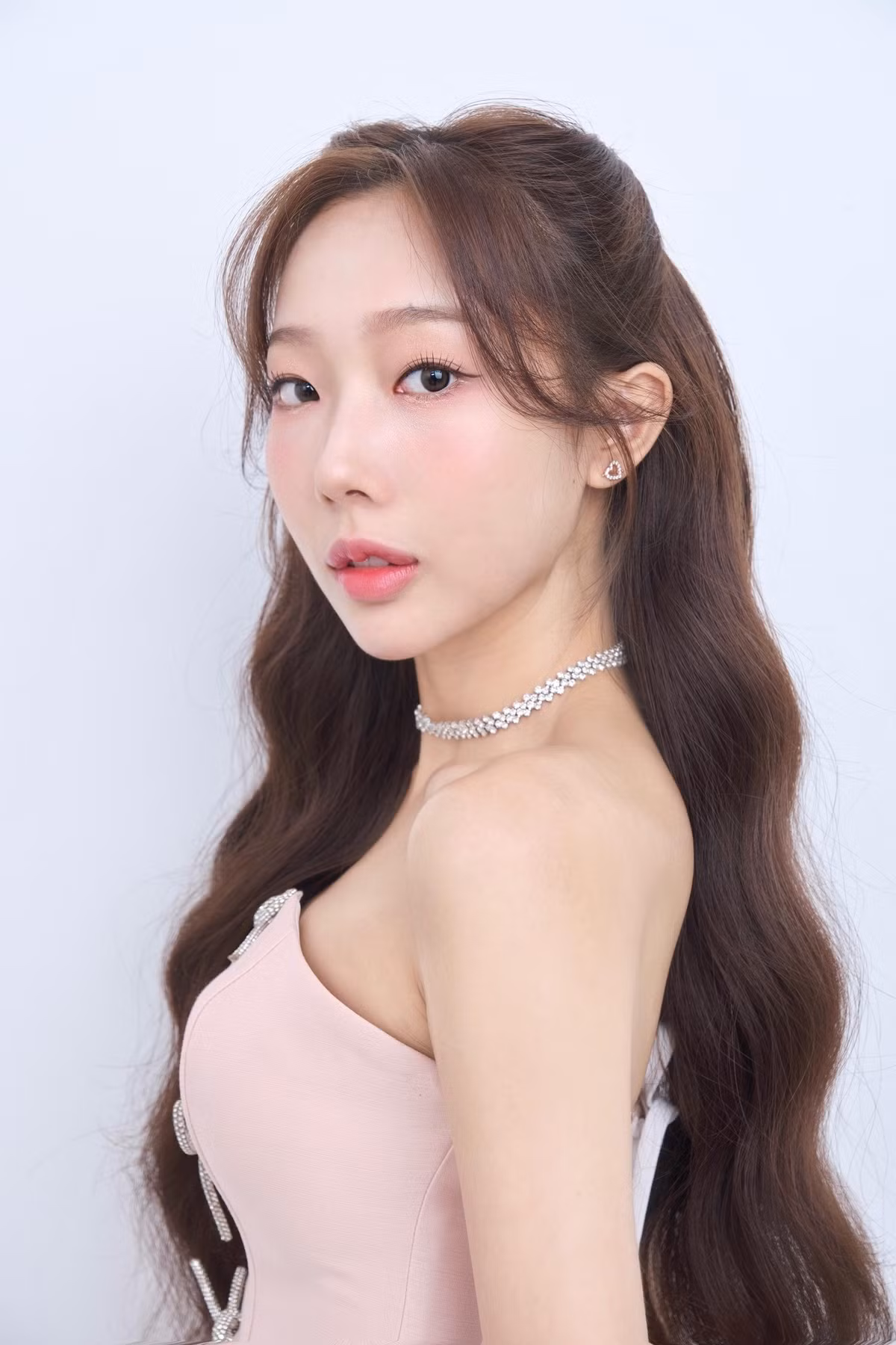 Nhiều người gọi Yuna Vũ là “nữ hoàng drama” bởi từ biểu cảm, hành động đến cả những lần cô nàng đi hẹn hò trong show đều nhận nhiều ý kiến trái chiều.