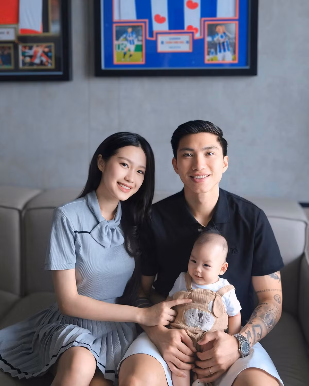 Trong chuyến sang Hàn Quốc vừa rồi, cặp vợ chồng nhờ gia đình nội ngoại chăm sóc bé Minh Đăng trong thời gian bố mẹ vắng nhà. (Ảnh: IG Doãn Hải My)