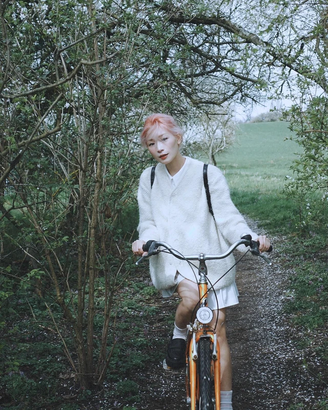 Hiện tại, Thạch Trang là chủ sở hữu của kênh Youtube My20s với hơn 500k lượt subcribers.