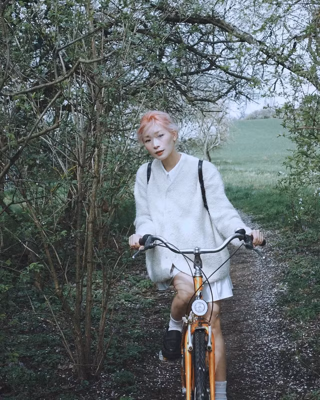 Hiện tại, Thạch Trang là chủ sở hữu của kênh Youtube My20s với hơn 500k lượt subcribers.