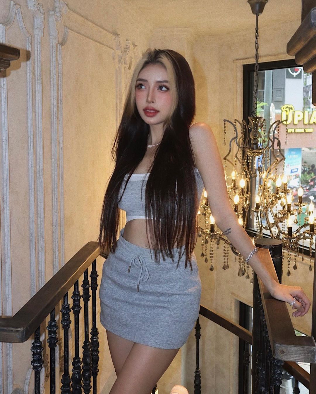 Đường cong vóc dáng đẹp tới ngỡ ngàng của nữ gymer Hà thành khiến ai nấy đều chẳng thể rời mắt khỏi cô nàng.