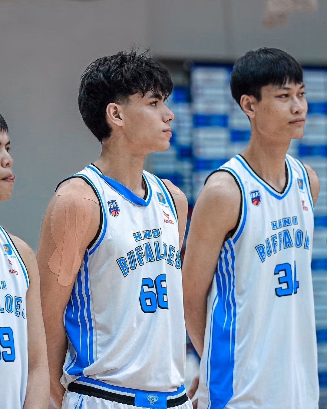 Nguyễn Việt Mỹ hiện là một cầu thủ bóng rổ khá nổi. Mỗi lần xuất hiện trên sân, chàng cầu thủ luôn gây ấn tượng với chiều cao khủng cùng phong thái đĩnh đạc.