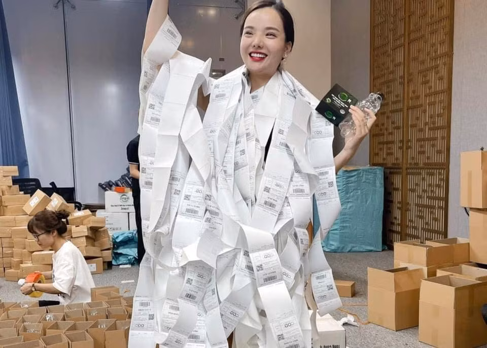 Nhiều phiên livestream, cô nàng khoe thành tích khủng. (Ảnh: FBNV)