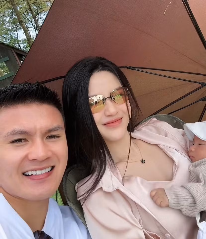 Vo hot girl cua Quang Hai gay chu y voi sac voc quyen ru