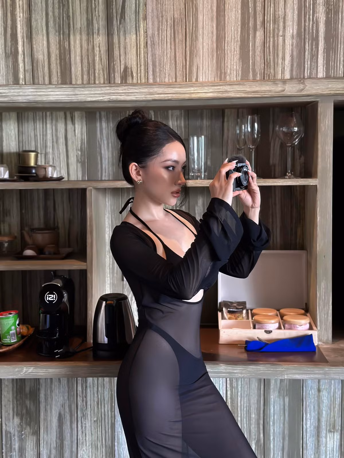 Nhan sắc cùng vóc dáng của cô nàng Gia Lai được nhận xét ngày càng "thăng hạng".