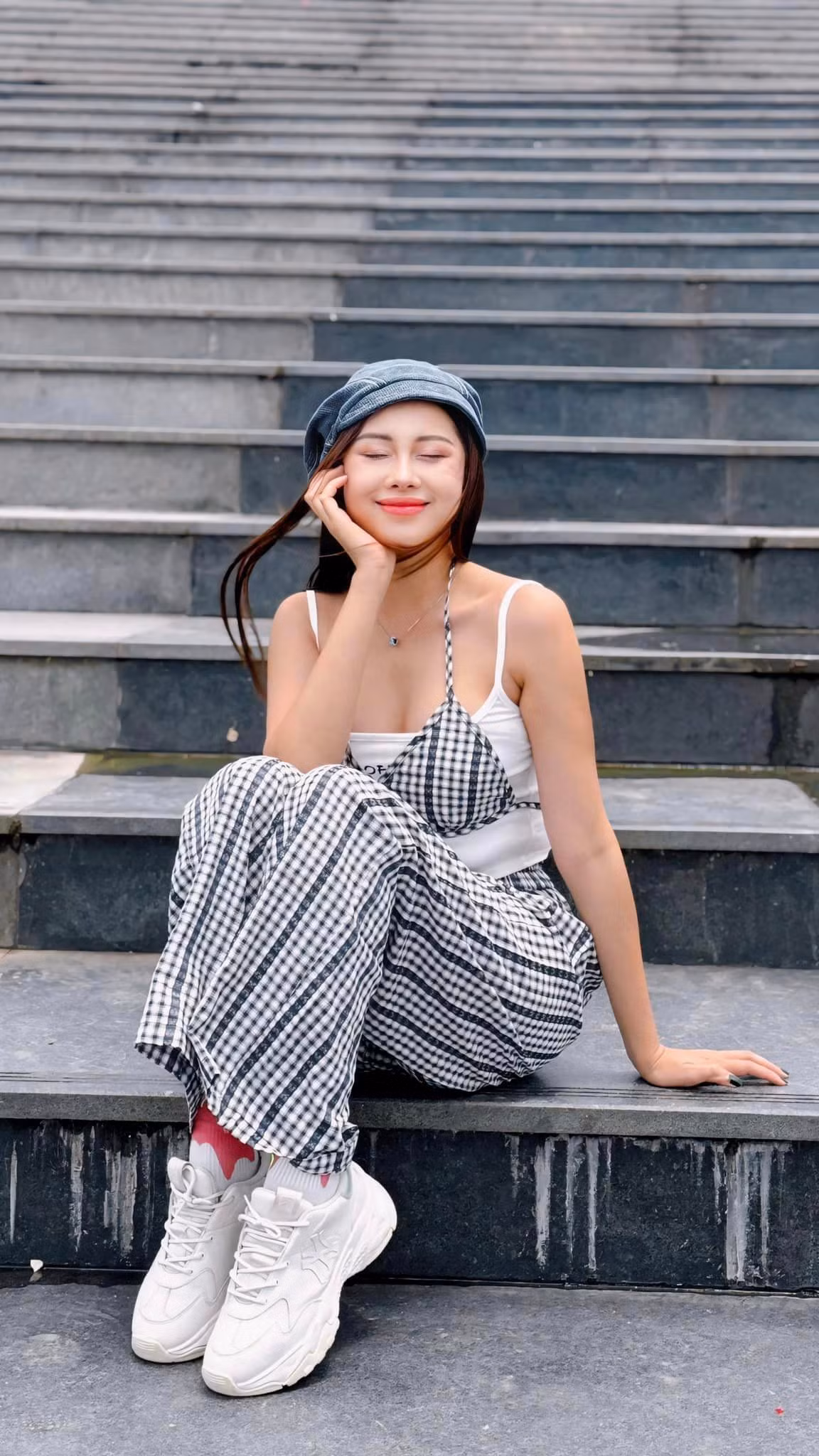 Nàng Tiktoker cũng được đông đảo cư dân mạng biết đến và yêu mến nhờ khả năng giả giọng y hệt "chị Google" vào năm 2018. Đây là thời điểm đặt dấu mốc trong sự nghiệp của cô.