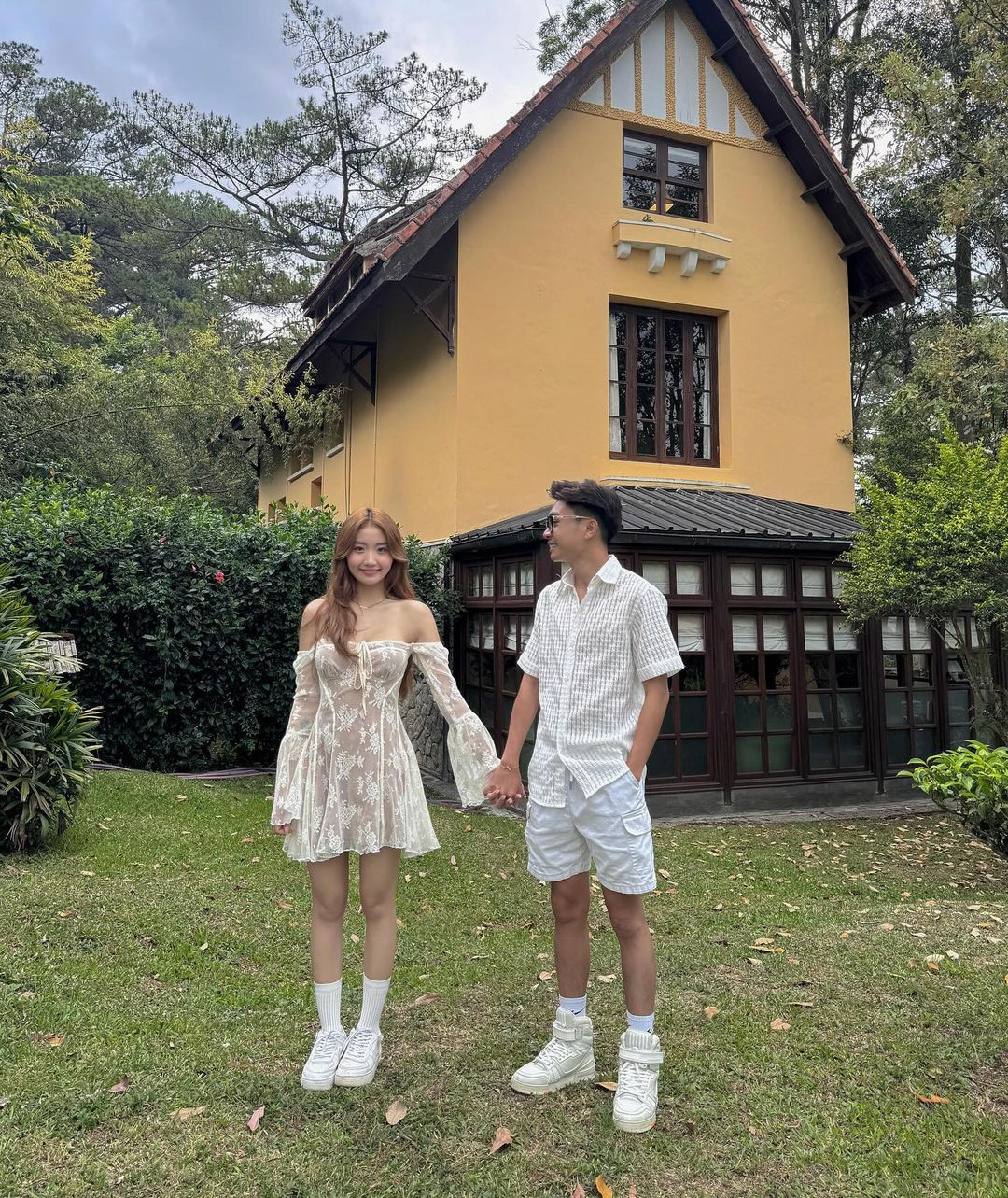 Kể từ đó đến nay, cặp đôi dù chưa có con nhưng luôn cảm thấy hạnh phúc với những gì mình có. Cả 2 dành thời gian "check-in" khắp Việt Nam, tại các resort sang chảnh ở Quảng Ninh, Phú Quốc...