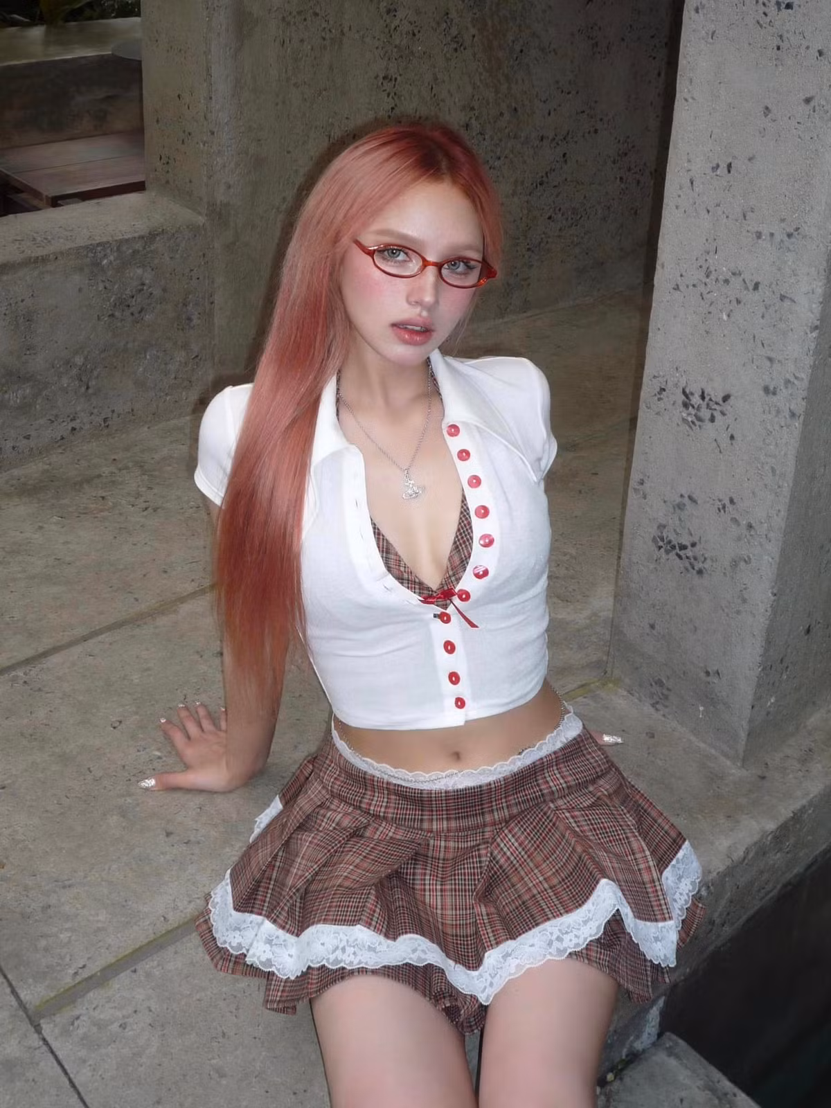 Tuy nhiên tháng 6 vừa rồi, cả 2 bất ngờ tuyên bố đường ai nấy đi, sau loạt ồn ào liên quan đến việc rạn nứt tình cảm. Nguyên nhân chính xác về sự tan vỡ là gì thì chỉ có người trong cuộc mới rõ, thế nhưng điều này đã gây tiếc nuối với những người dành sự yêu mến cho cặp đôi.