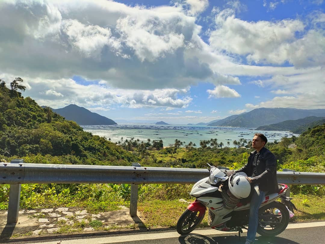 Anh gây ấn tượng với cách nói tiếng Việt vô cùng lưu loát, thành thục. Anh chàng thường xuyên được khen về khả năng tiếng Việt của mình. (Ảnh: FBNV)