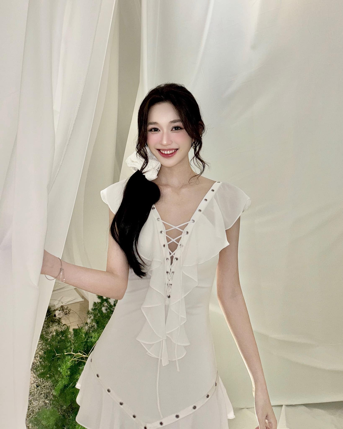 Cô nàng theo đuổi phong cách nhẹ nhàng, nữ tính.