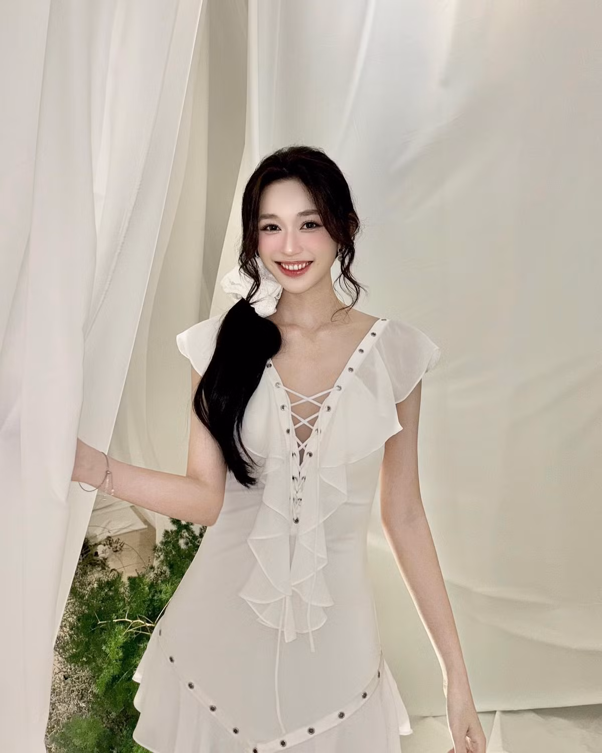 Cô nàng theo đuổi phong cách nhẹ nhàng, nữ tính.