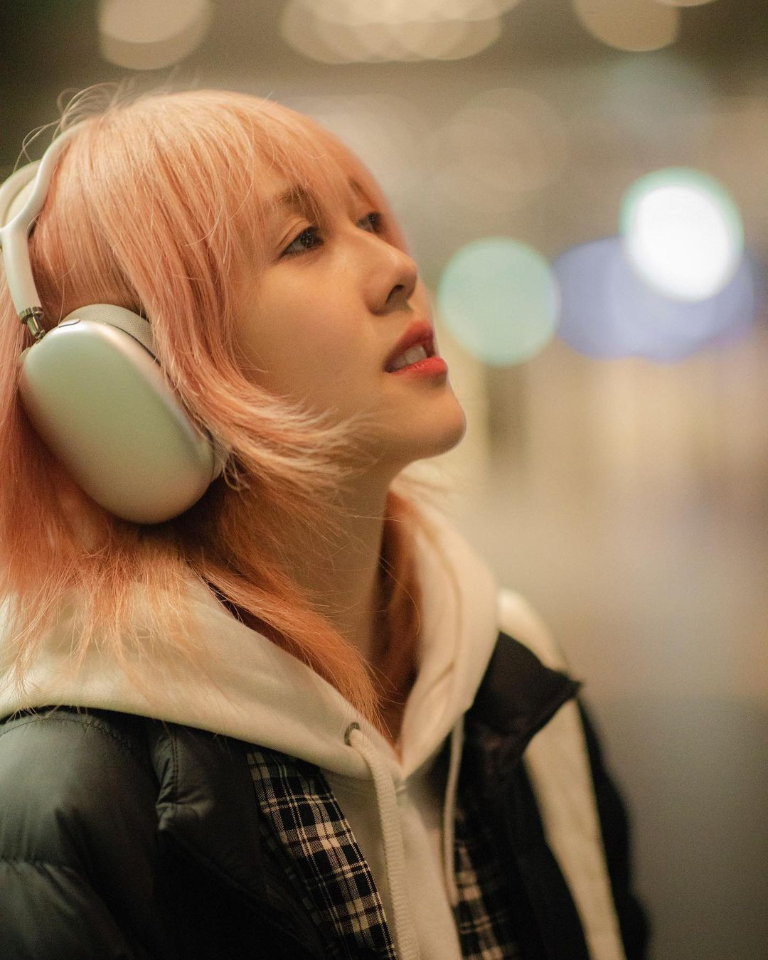 Hiện tại, cô bạn sở hữu kênh YouTube với 8,27 triệu người theo dõi và TikTok với hơn 6,5 triệu follower. (Ảnh: FBNV)