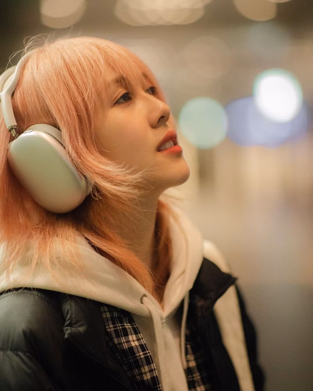 Hiện tại, cô bạn sở hữu kênh YouTube với 8,27 triệu người theo dõi và TikTok với hơn 6,5 triệu follower. (Ảnh: FBNV)