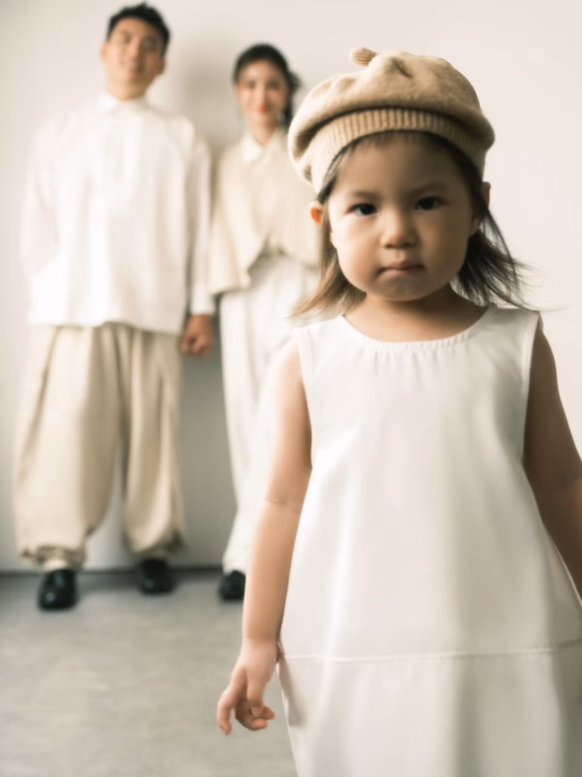 Có thể nói, Pamiuoi là một trong những em bé được netizen Việt yêu quý nhất ở thời điểm hiện tại. Sở hữu vẻ ngoài đáng yêu với chiếc má bánh bao, mỗi lần bé Pam xuất hiện đều khiến người lớn tan chảy.