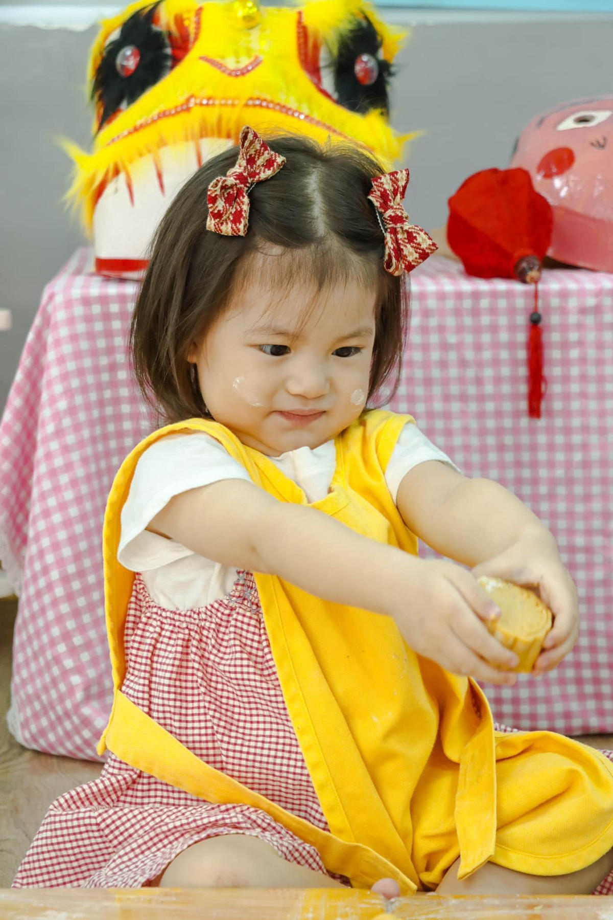 Trang cá nhân Instagram của bé Pam này có 1 triệu người theo dõi, TikTok có hơn 1,5 triệu người theo dõi và mọi video, hình ảnh của KOL nhí này đều đạt được lượng tương tác khủng trên các nền tảng MXH.