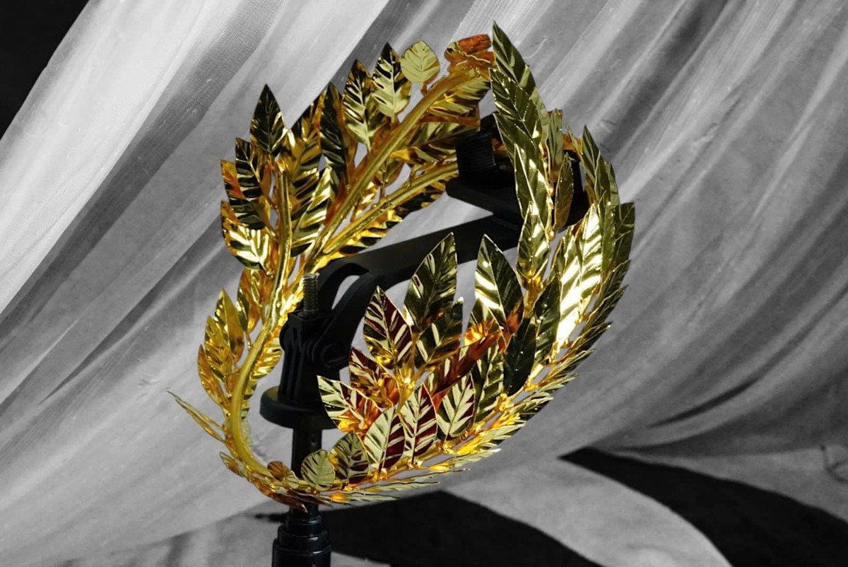 Chiếc vòng được mạ vàng thật 18K để tăng thêm phần sang trọng và giá trị, phủ nano chống oxy hóa ăn mòn, bền bỉ qua thời gian.