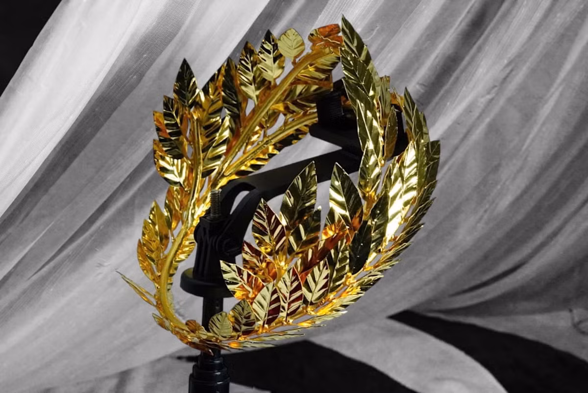 Chiếc vòng được mạ vàng thật 18K để tăng thêm phần sang trọng và giá trị, phủ nano chống oxy hóa ăn mòn, bền bỉ qua thời gian.