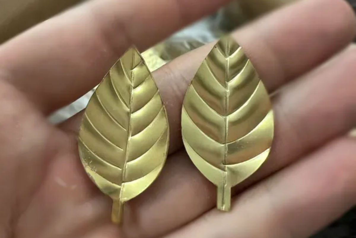 Năm nay, vòng nguyệt quế giành cho người chiến thắng vô cùng đặc biệt, được chế tác thủ công trong vòng 1 tháng. Năm nay, vòng nguyệt quế vẫn do nhà thiết kế Đỗ Vân Trí (tên nghệ danh là Tờ-Rí) chế tác.