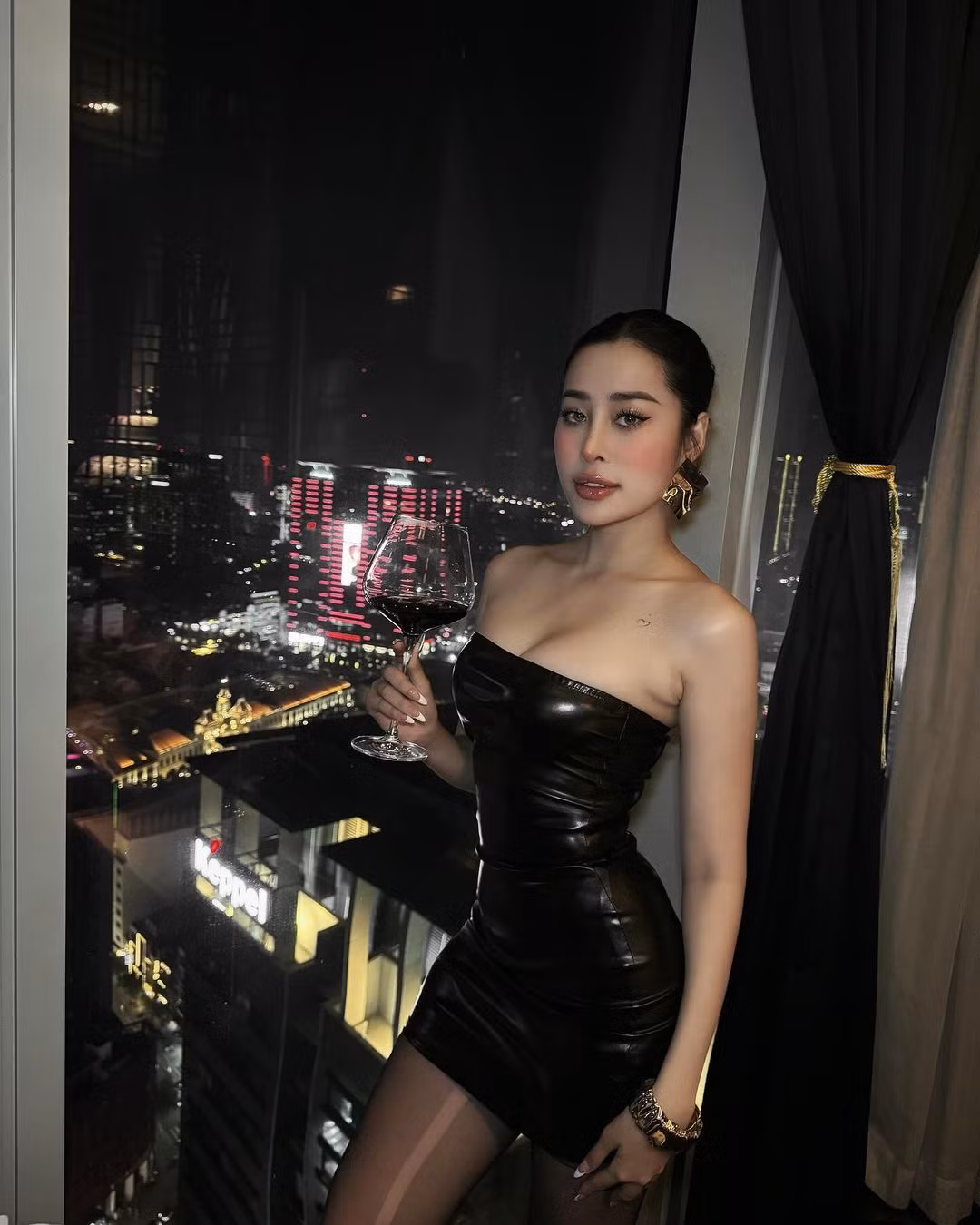 Ở cuộc thi Hoa hậu Hòa Bình Việt Nam 2023 hồi tháng 8 vừa qua, Hồng Vy lọt vào Top 20.