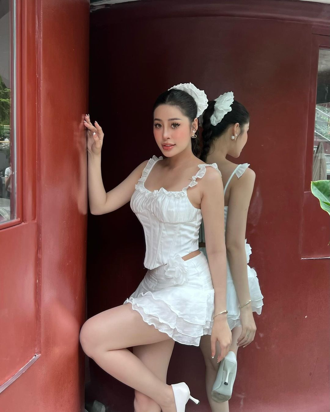 Với vóc dáng chuẩn hoa hậu của mình, Hồng Vy trở thành gương mặt được nhiều nhãn hàng săn đón. (Ảnh: IGNV)