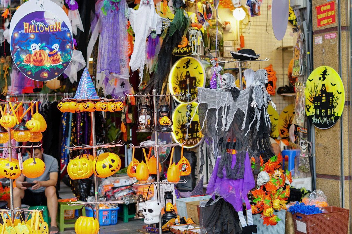 Halloween là ngày được giới trẻ trên thế giới và cả Việt Nam ngóng chờ để vui chơi, hóa thân các nhân vật yêu thích.