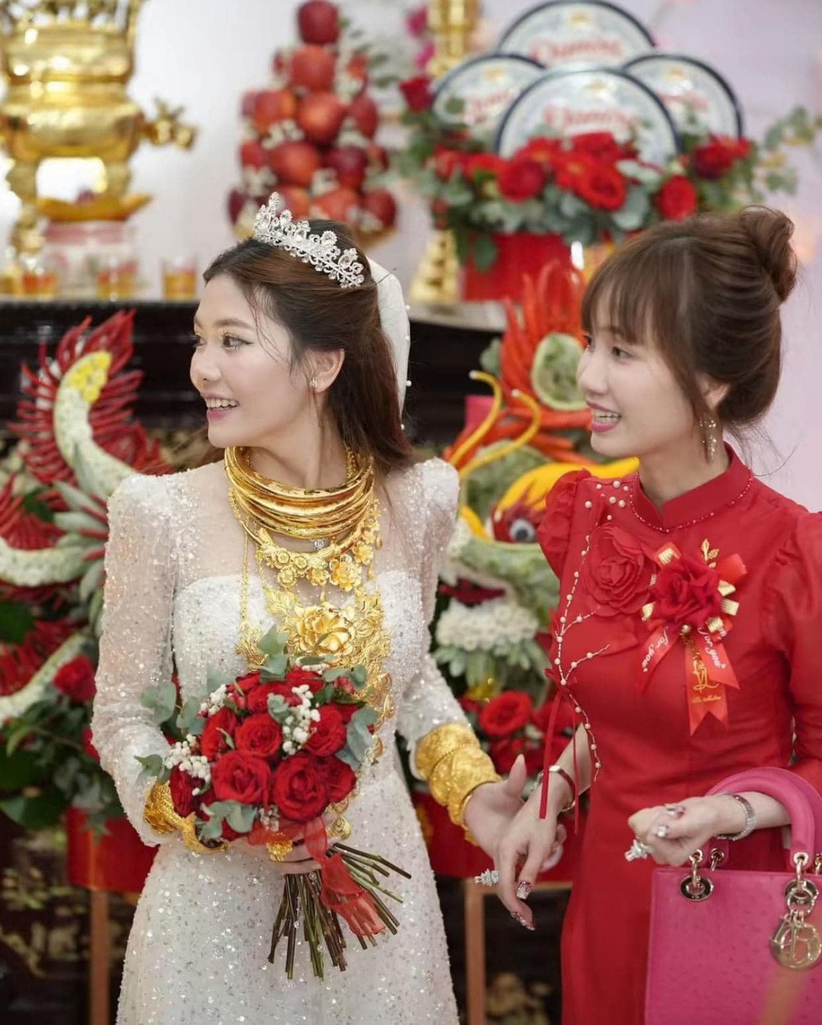 Mẹ chồng trong đám cưới đặc biệt đó là chị Bùi Thị Kim Lanh (38 tuổi, ở H.Duyên Hải, Trà Vinh).