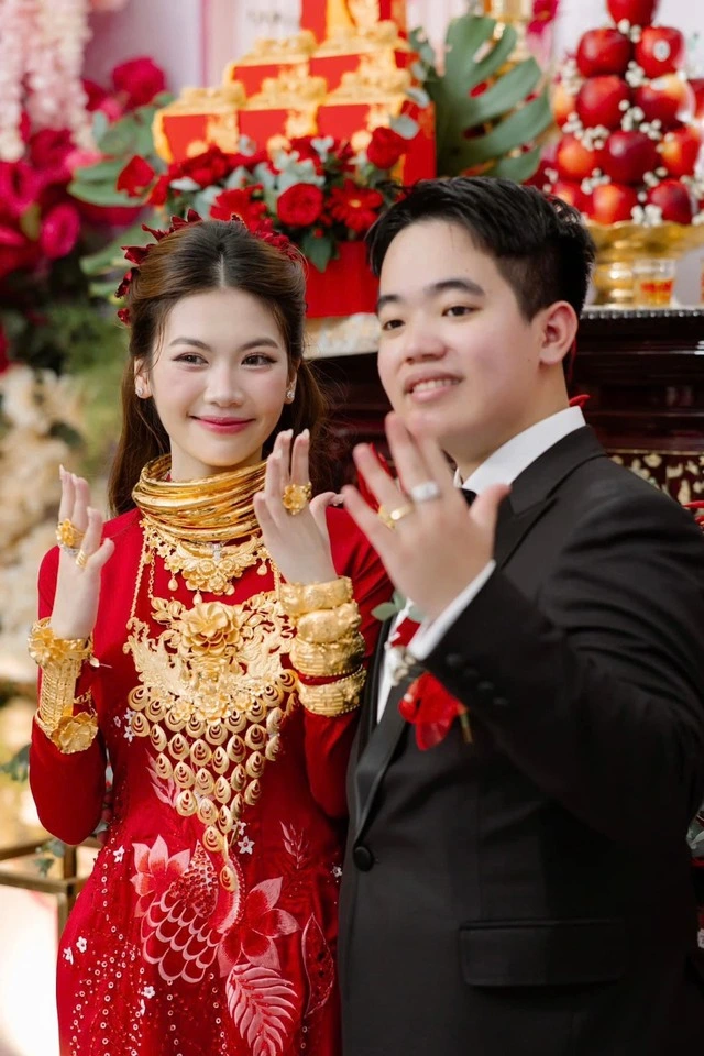 Chị Lanh hi vọng con trai và con dâu sau này có thể nối nghiệp gia đình.