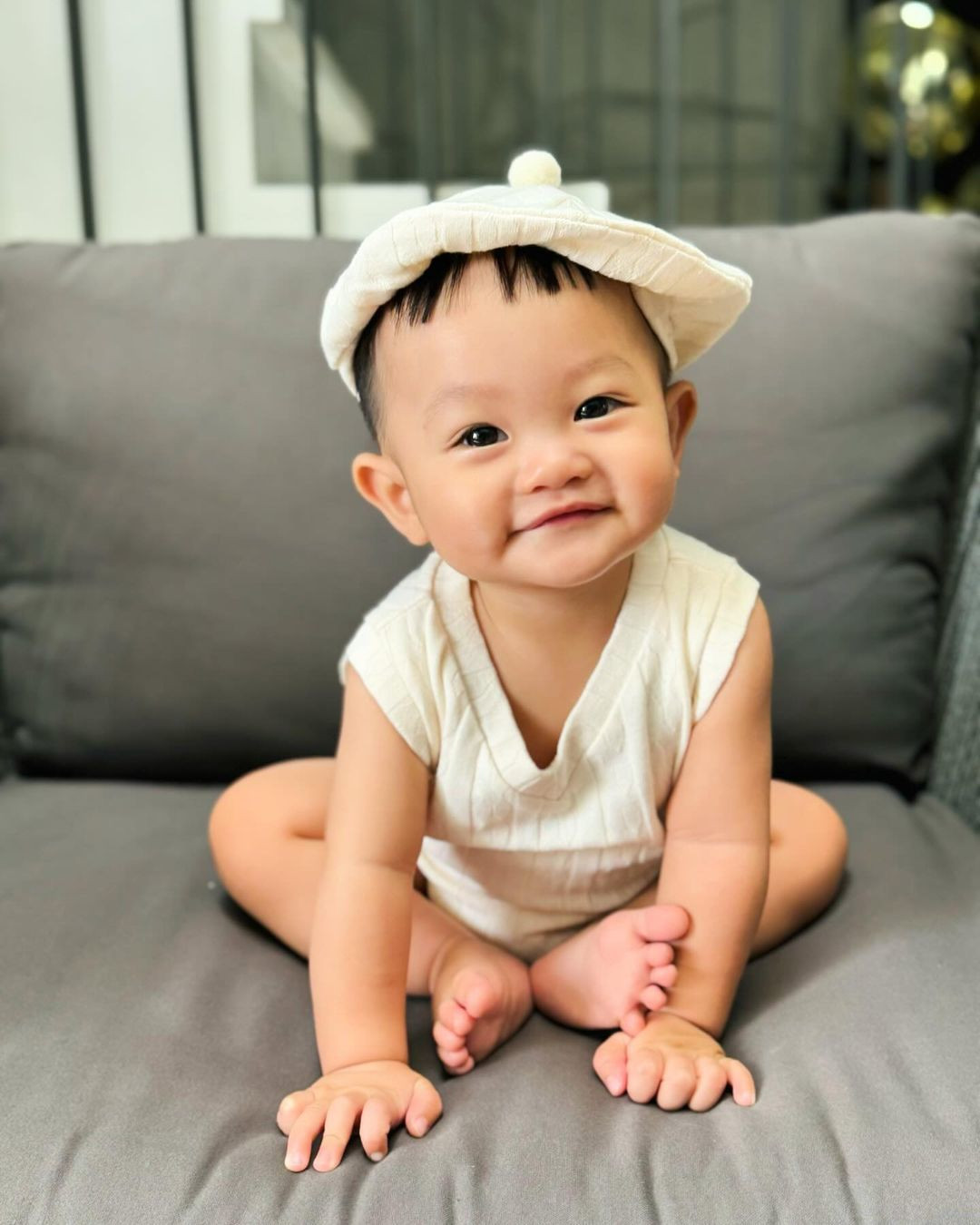 Sutin chào đời vào tháng 5/2023. Đàm Thu Trang - Cường Đôla cho con trai ăn vận chỉn chu, ra dáng hot boy nhí ngay từ bé.