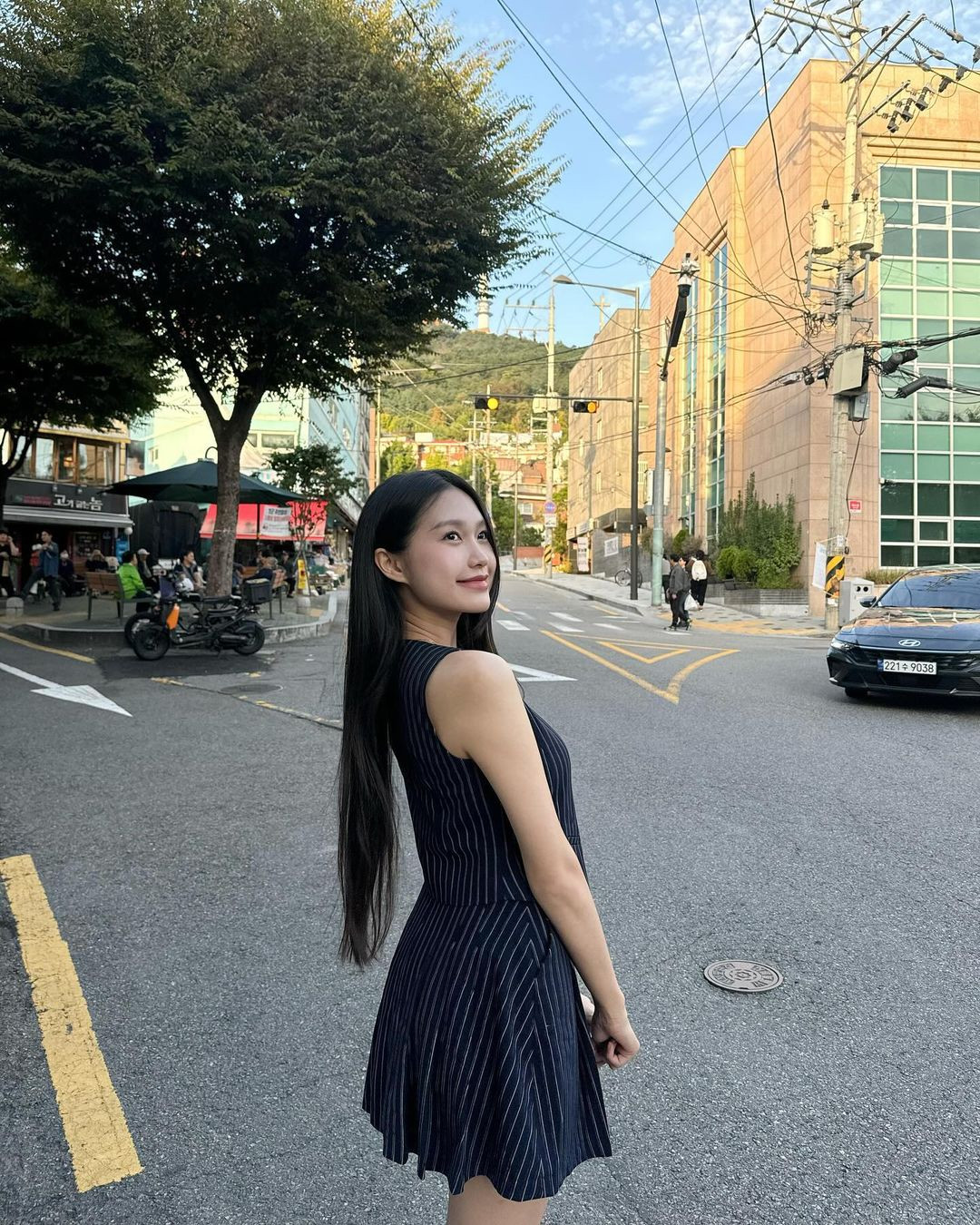 Có thể thấy dù sinh em bé chưa lâu nhưng nàng WAGs đã lấy lại được vóc dáng vạn người mê.