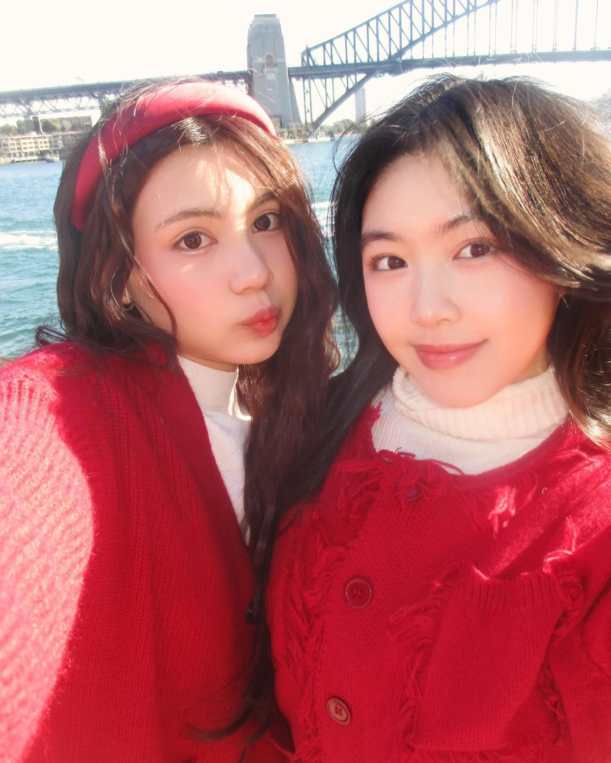 2 ái nữ nhà Quyền Linh lựa chọn đồ "tone sur tone" với nhau.