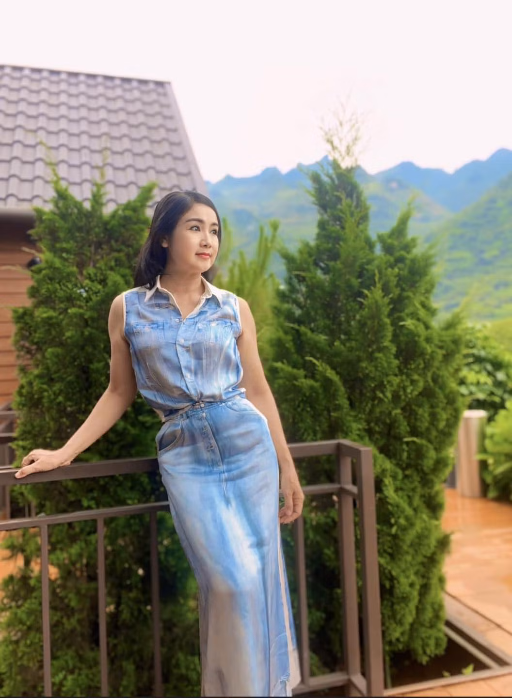 Ngoài đời, Thu Hà có cuộc sống viên mãn, đủ đầy. Với Thu Hà, hạnh phúc là cuộc sống bình lặng, giản đơn bên những người thân yêu. (Ảnh: FBNV)