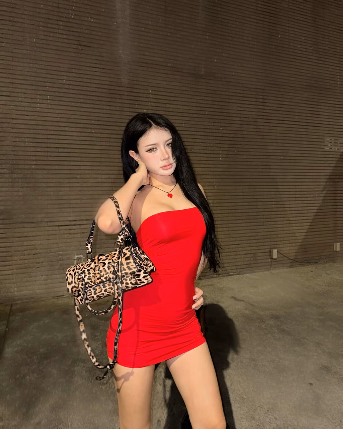 Xuân Ca (tên đầy đủ Võ Ngọc Xuân Ca, SN 2001, Bình Thuận) từng được biết đến là cựu thành viên nhóm nhạc đông thành viên nhất Việt Nam - SGO48.