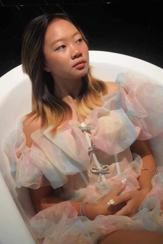 Trên trang cá nhân, Phương Anh thường đăng tải những khoảnh khắc thi đấu, thi thoảng cô nàng cập nhật một số hình ảnh về cuộc sống cá nhân. (Ảnh: FBNV)