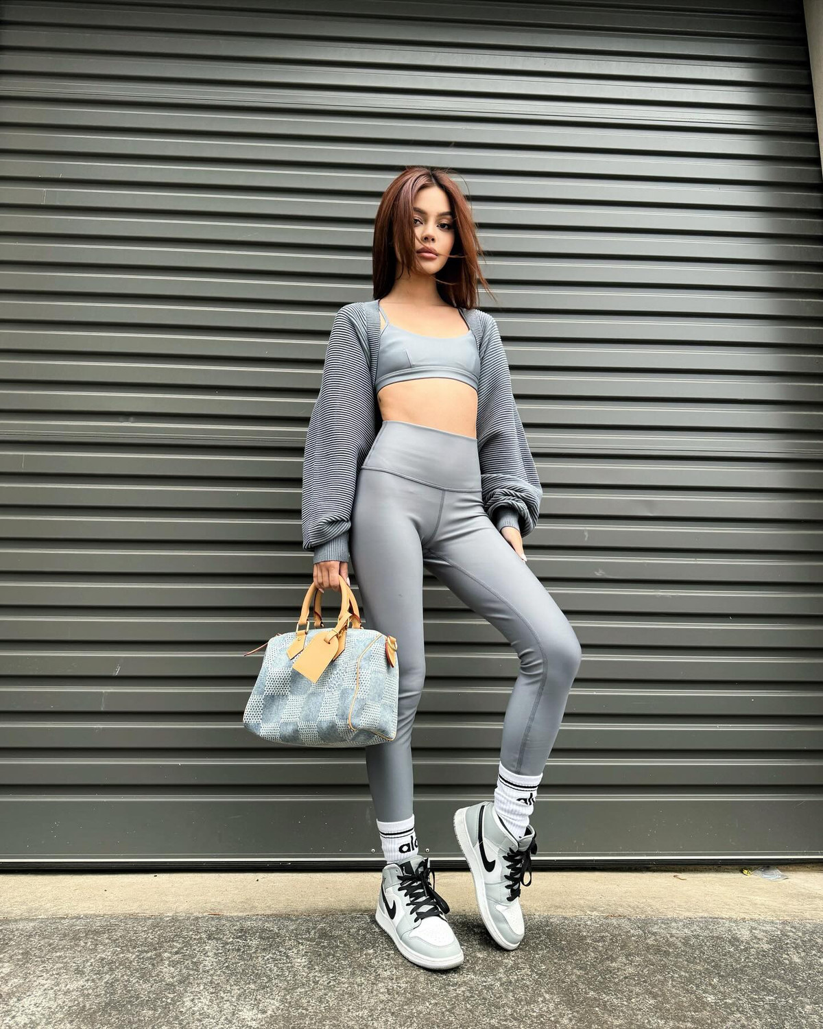 Lily nổi tiếng với biệt danh "hot girl hạt tiêu" hay "hot girl môi tều" nhờ có gương mặt như búp bê, đôi môi dày và thân hình nhỏ nhắn nhưng gợi cảm. Ở thời điểm hiện tại, dù không còn độ nổi tiếng như trước nhưng phong cách của cô nàng vẫn được giới thời trang đánh giá cao.