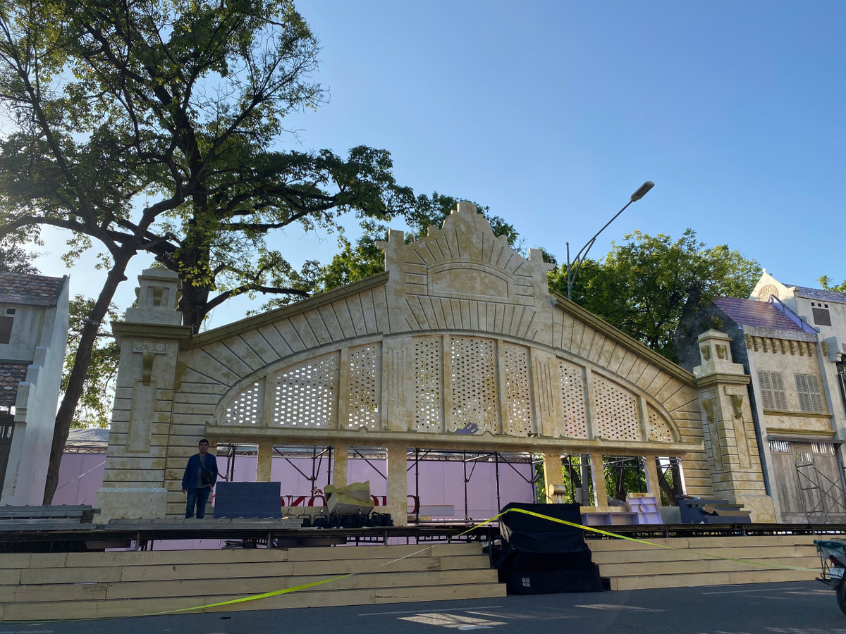 Hoạt động trang trí, tuyên truyền cổ động dịp kỷ niệm 70 năm Ngày Giải phóng Thủ đô nhằm khơi dậy lòng tự hào về truyền thống lịch sử, văn hóa và cách mạng của dân tộc, của Thăng Long – Hà Nội ngàn năm văn hiến – anh hùng.