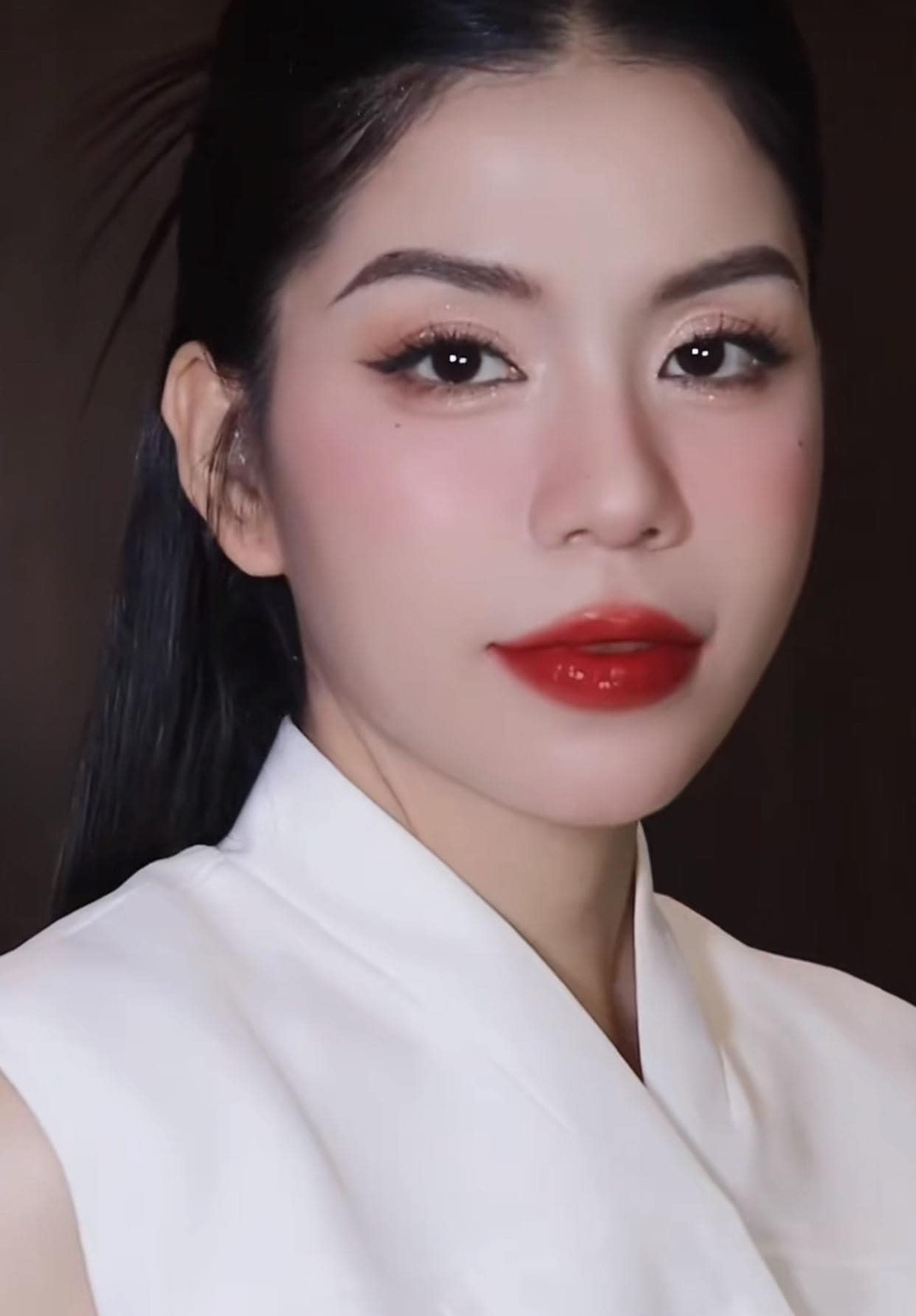 Tuy nhiên, đây là lần mà Hằng Du Mục được nhiều người khen ngợi về nhan sắc nhất.